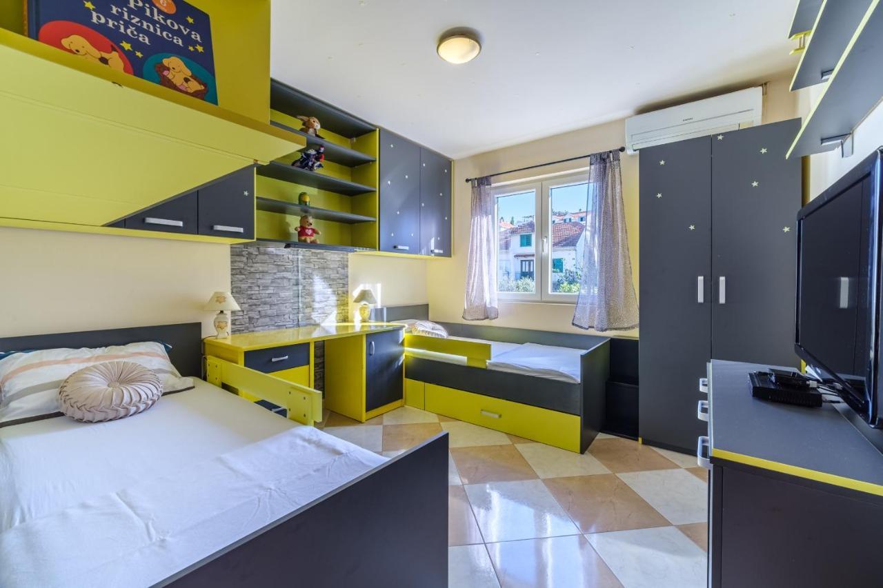 Ferienwohnung Alen & Deni Sutivan Exterior foto